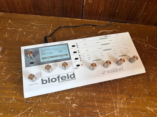 Modulo sintetizzatore desktop